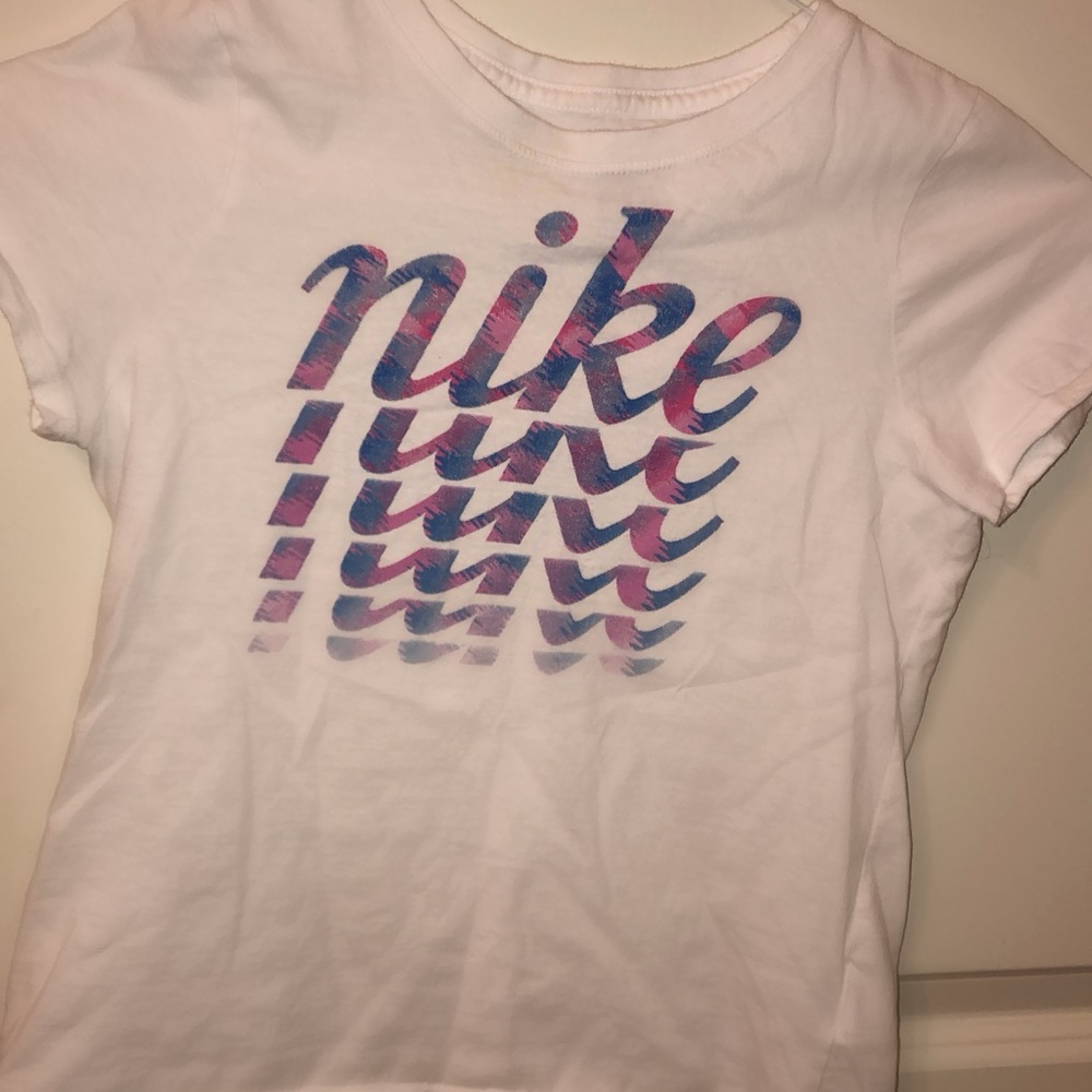 Girls Nike Tee